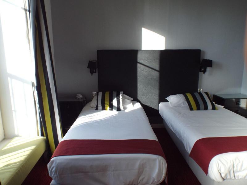 Logis Hotel Saint Martin أورلييو المظهر الخارجي الصورة